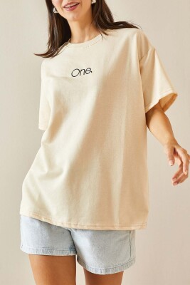 Bej Bisiklet Yaka Yazılı Oversize Tshirt 5YXK1-48703-25 - XHAN